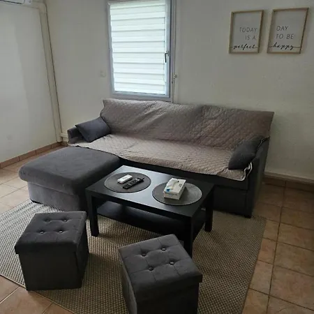 Papy Apartman *